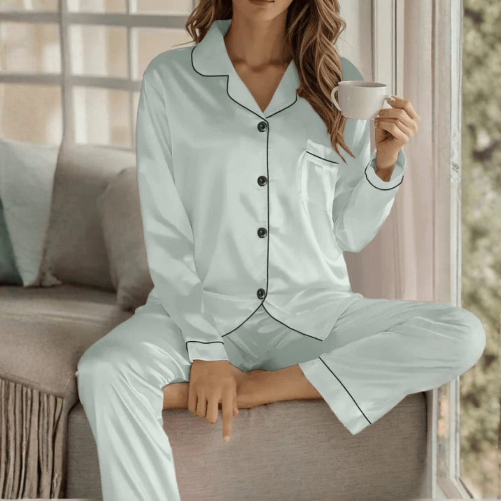 Dames Pyjama Set met Knoopsluiting – Comfortabel en Tijdloos