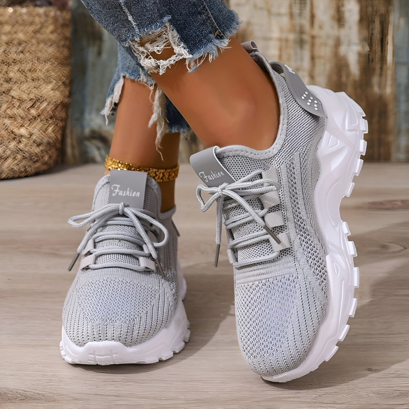 Sneakers met ondersteunend voetbed en brede teenruimte