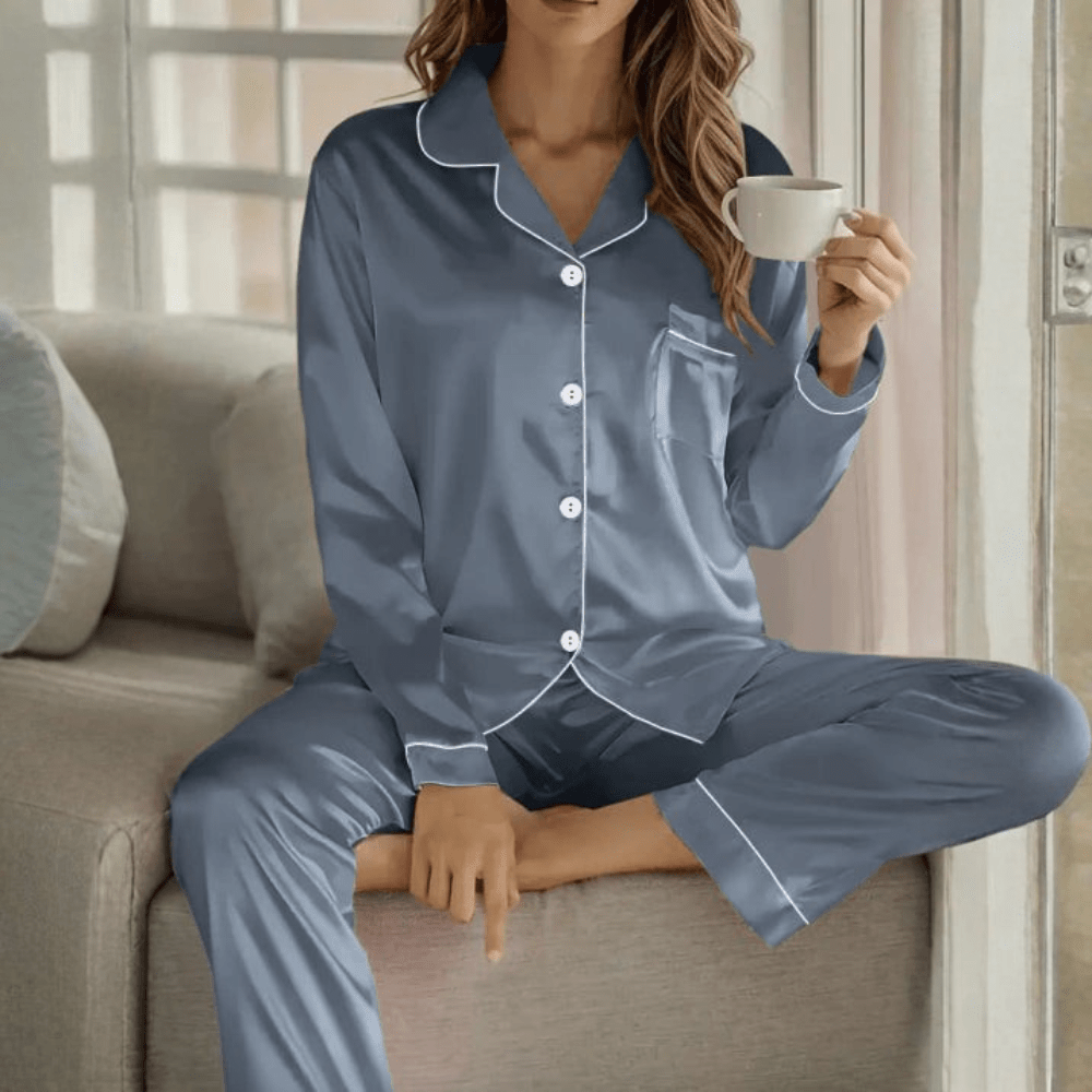 Dames Pyjama Set met Knoopsluiting – Comfortabel en Tijdloos