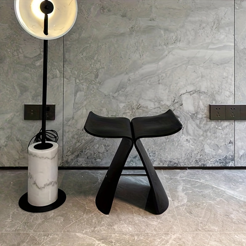 Vlinderkruk van massief hout – tijdloos design voor elke kamer