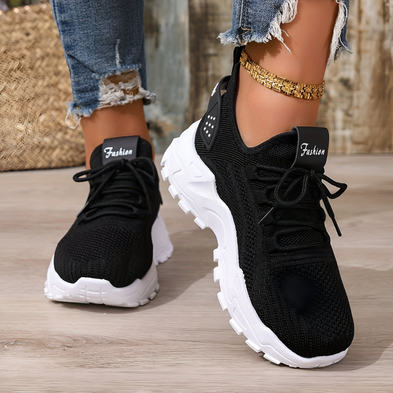 Sneakers met ondersteunend voetbed en brede teenruimte