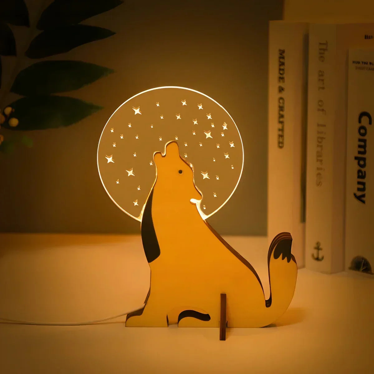 Houten tafellamp met dierenmotief – warm LED-licht
