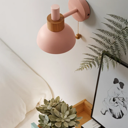 Scandinavische LED-wandlamp van Hout en IJzer met Trekschakelaar