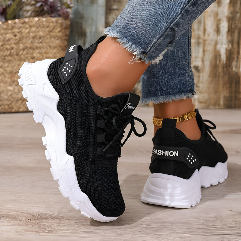 Sneakers met ondersteunend voetbed en brede teenruimte