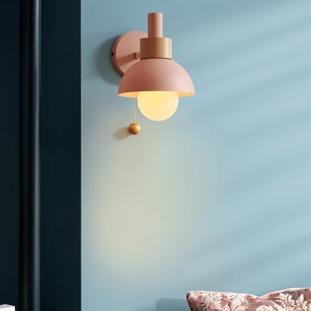 Scandinavische LED-wandlamp van Hout en IJzer met Trekschakelaar