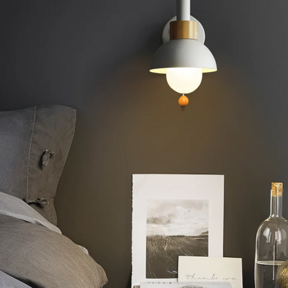 Scandinavische LED-wandlamp van Hout en IJzer met Trekschakelaar
