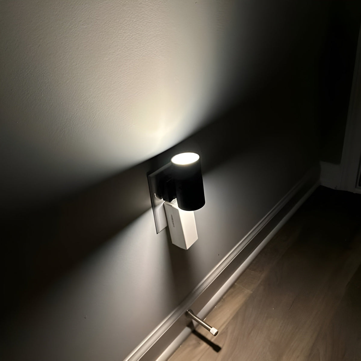 Dimbaar LED-Nachtlampje voor Stopcontact – Warmwit Licht