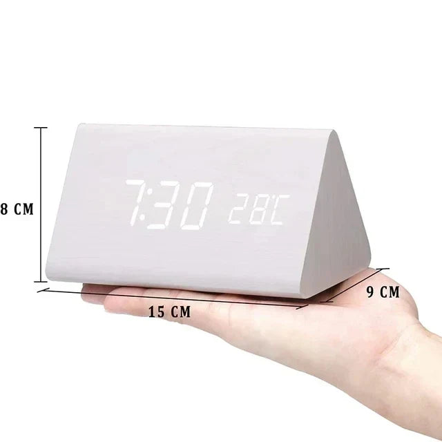 Digitale LED-wekker met houtlook en temperatuurweergave