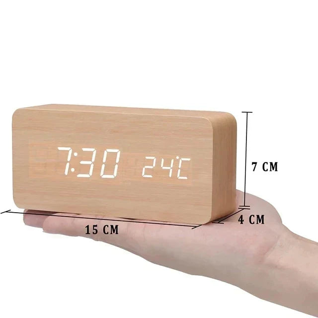 Digitale LED-wekker met houtlook en temperatuurweergave