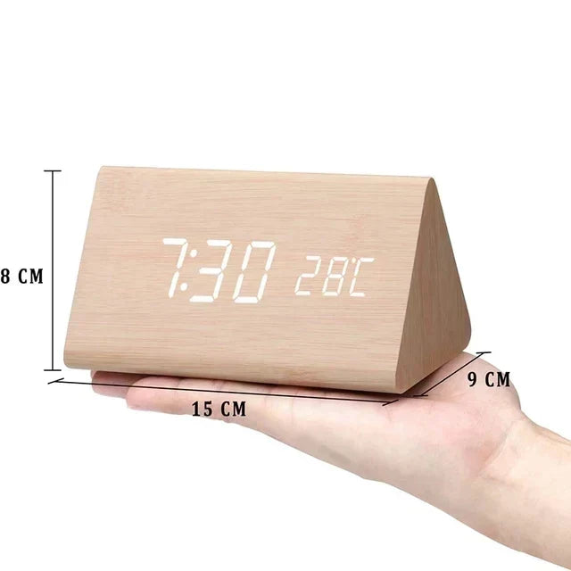 Digitale LED-wekker met houtlook en temperatuurweergave
