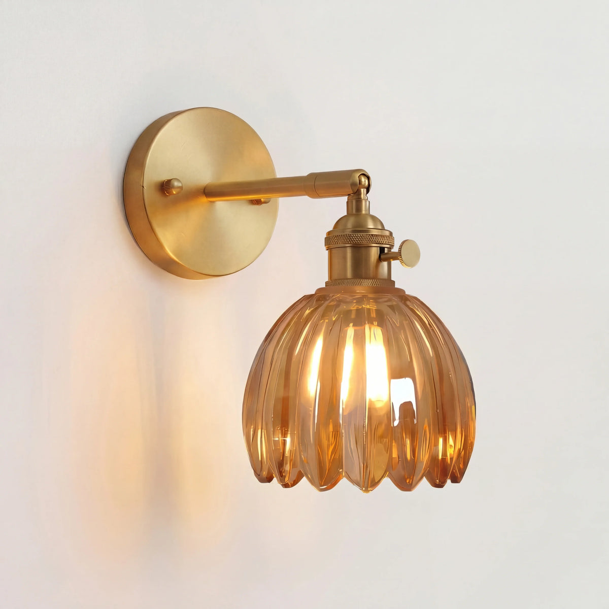 Lotus Glazen Wandlamp – decoratief wandlicht met bloemdesign