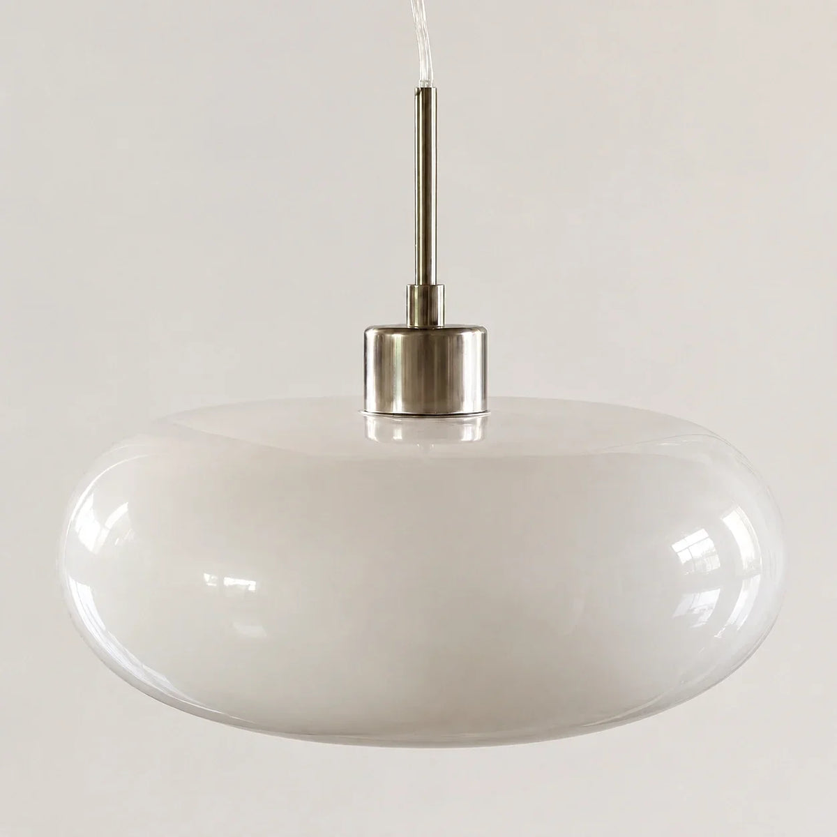 Glazen hanglamp in Bauhaus-stijl voor moderne interieurs
