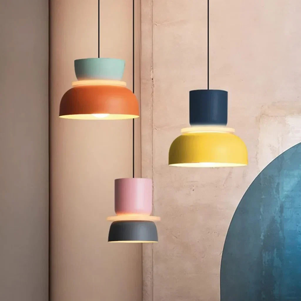 Noordse hanglamp met kleurblok-design voor moderne ruimtes