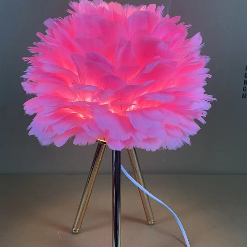 Veer-Tafellamp met Gouden Accenten – Elegante Decoratieve Lamp