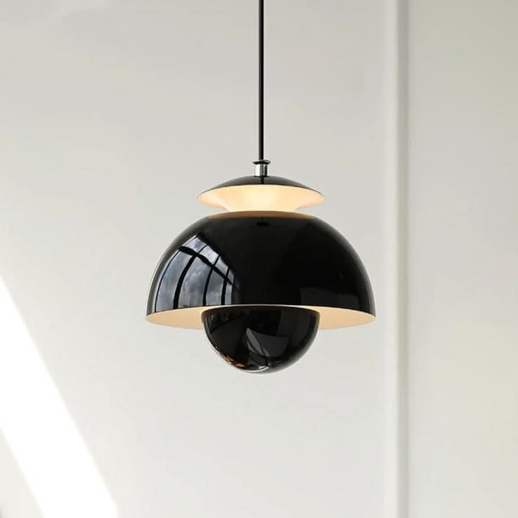 Retro plafondlamp van gepolijst metaal in art-decostijl