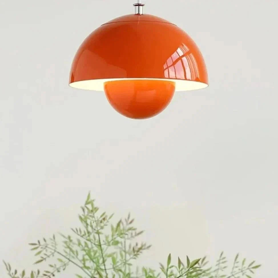 Retro plafondlamp van gepolijst metaal in art-decostijl