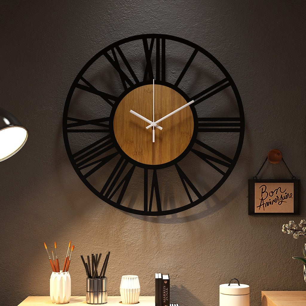 Wandklok met houtlook en geruisloos quarzuurwerk – Scandinavisch