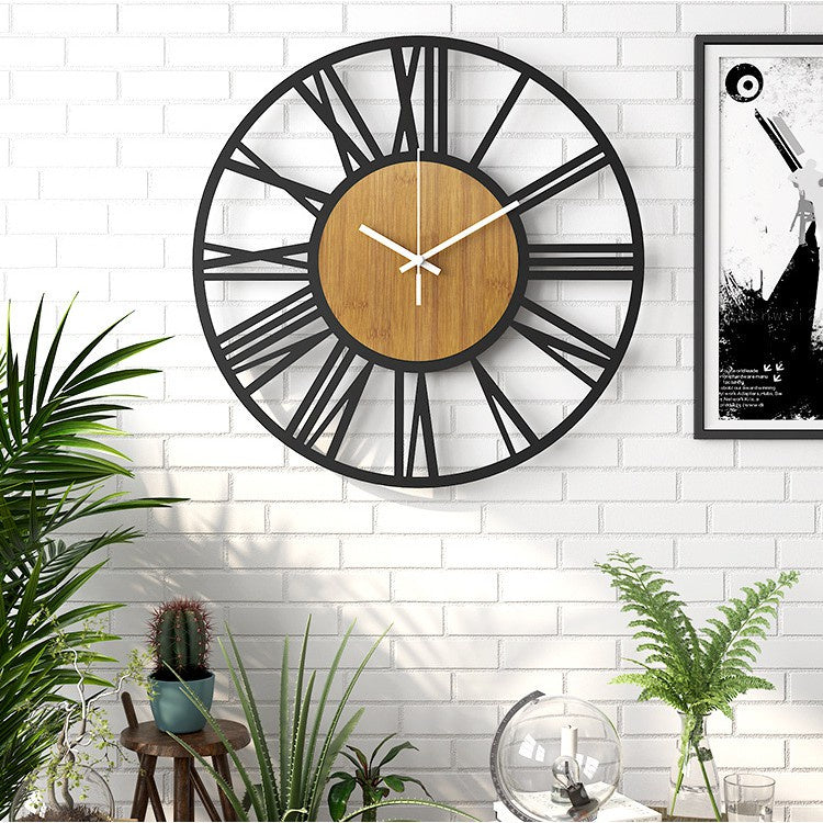 Wandklok met houtlook en geruisloos quarzuurwerk – Scandinavisch