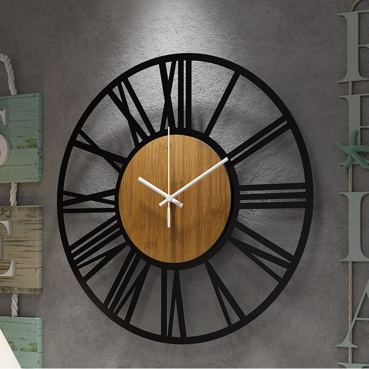 Wandklok met houtlook en geruisloos quarzuurwerk – Scandinavisch