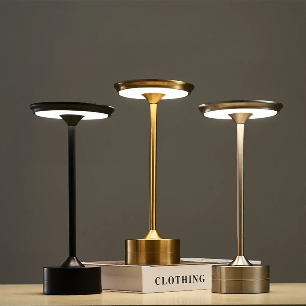 Draadloze tafellamp met warm wit LED-licht voor bar en woonruimte