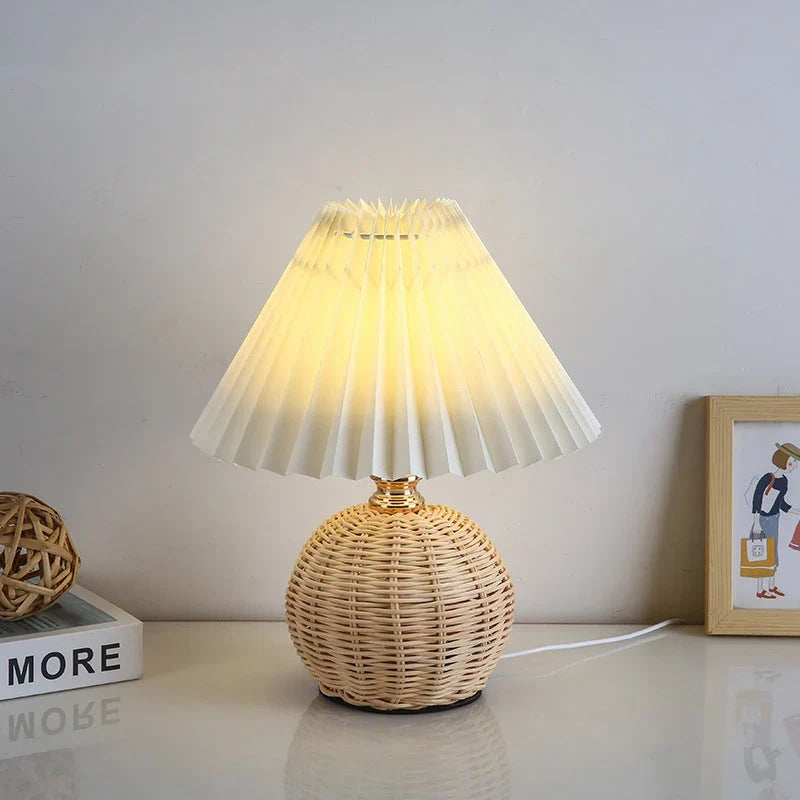 met rattanvoet en stoffen kap – USB-gevoed
