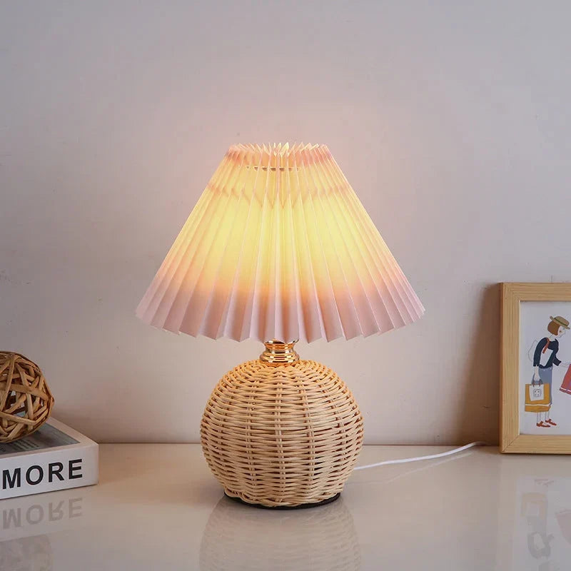 met rattanvoet en stoffen kap – USB-gevoed