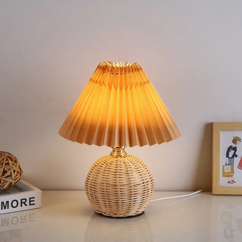met rattanvoet en stoffen kap – USB-gevoed