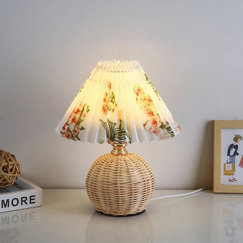 met rattanvoet en stoffen kap – USB-gevoed