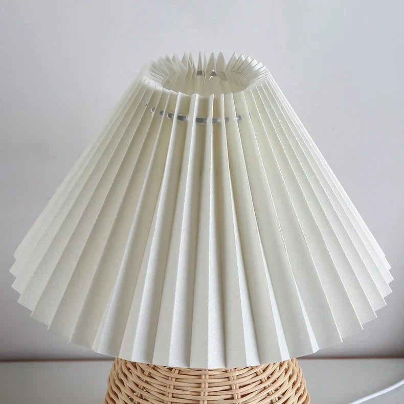 met rattanvoet en stoffen kap – USB-gevoed
