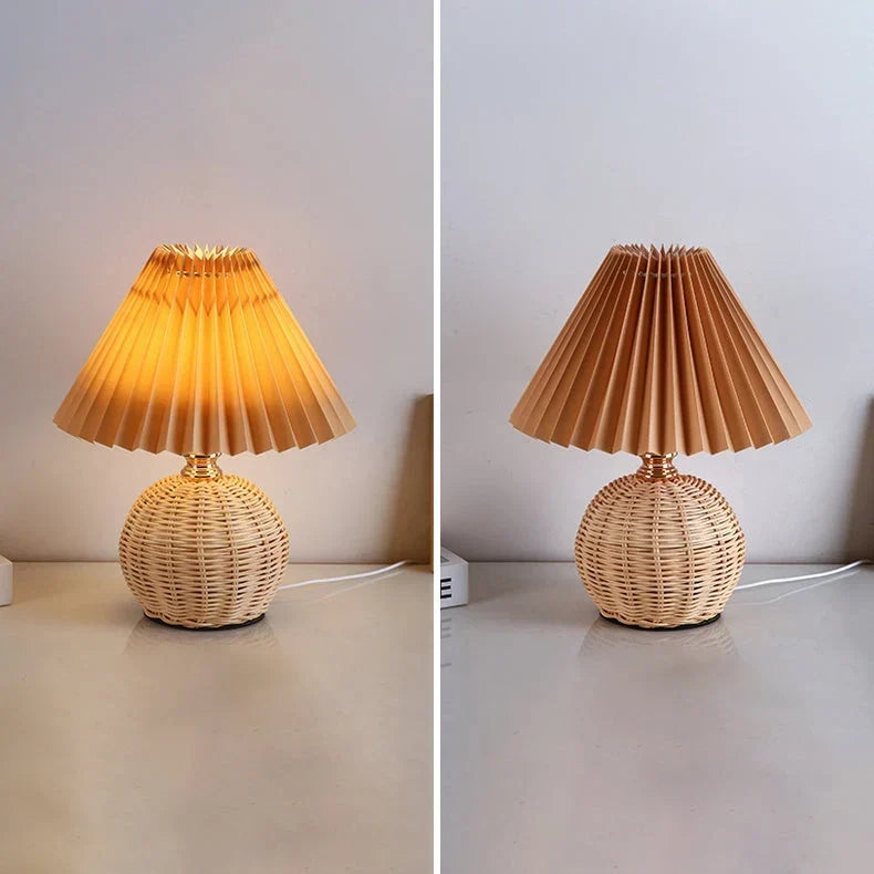 met rattanvoet en stoffen kap – USB-gevoed