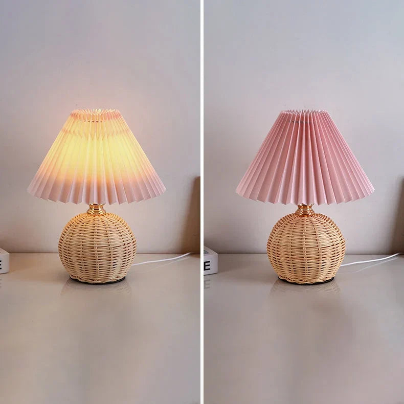 met rattanvoet en stoffen kap – USB-gevoed