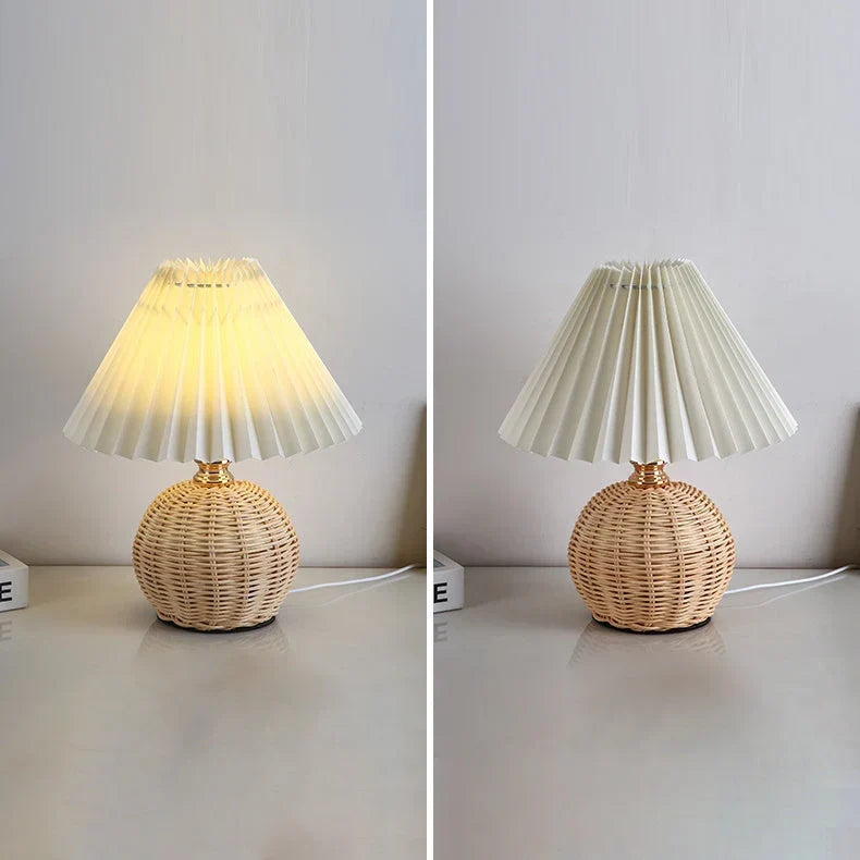 met rattanvoet en stoffen kap – USB-gevoed