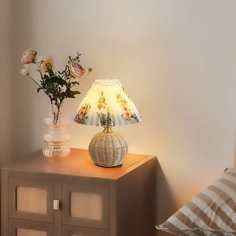 met rattanvoet en stoffen kap – USB-gevoed