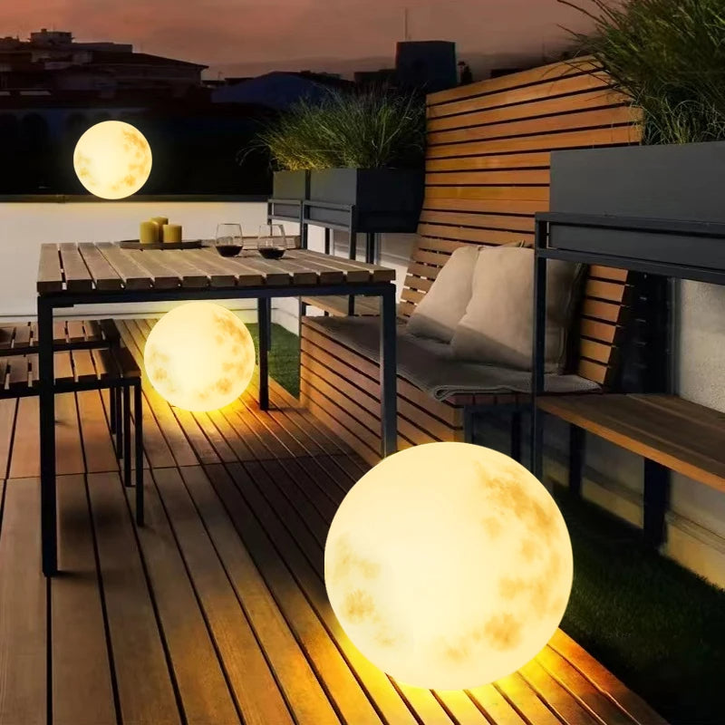 Maanvormige tuinlamp – sfeervolle buitenverlichting voor de tuin