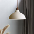 Hanglamp hout en metaal met gebogen kap – scandinavisch design