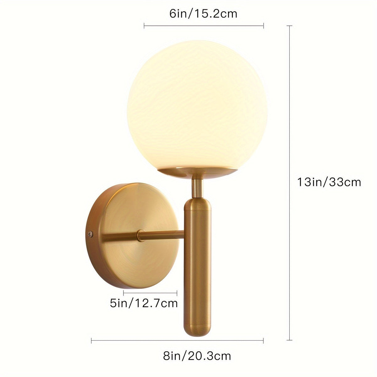 Glazen wandlamp met bolvorm voor een elegante sfeer