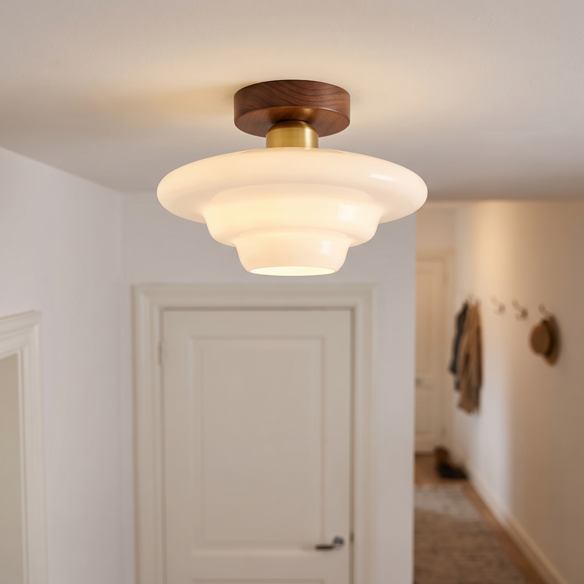 Plafondlamp gang van walnoothout met glas – plat en stijlvol