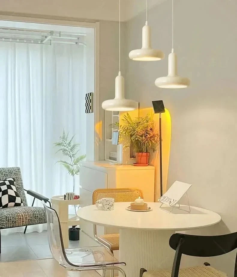 Minimalistische hanglamp van metaal – elegant design
