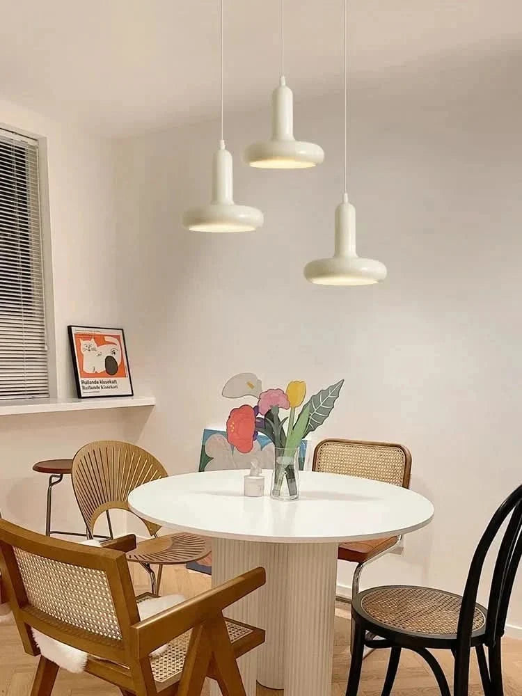 Minimalistische hanglamp van metaal – elegant design