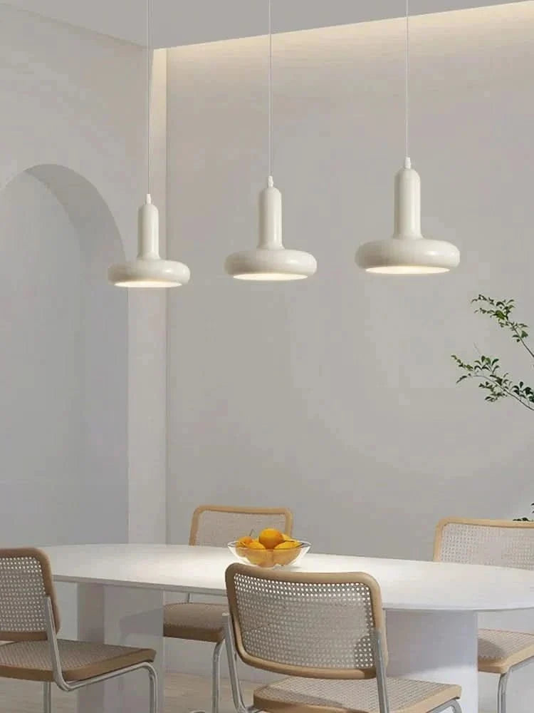 Minimalistische hanglamp van metaal – elegant design