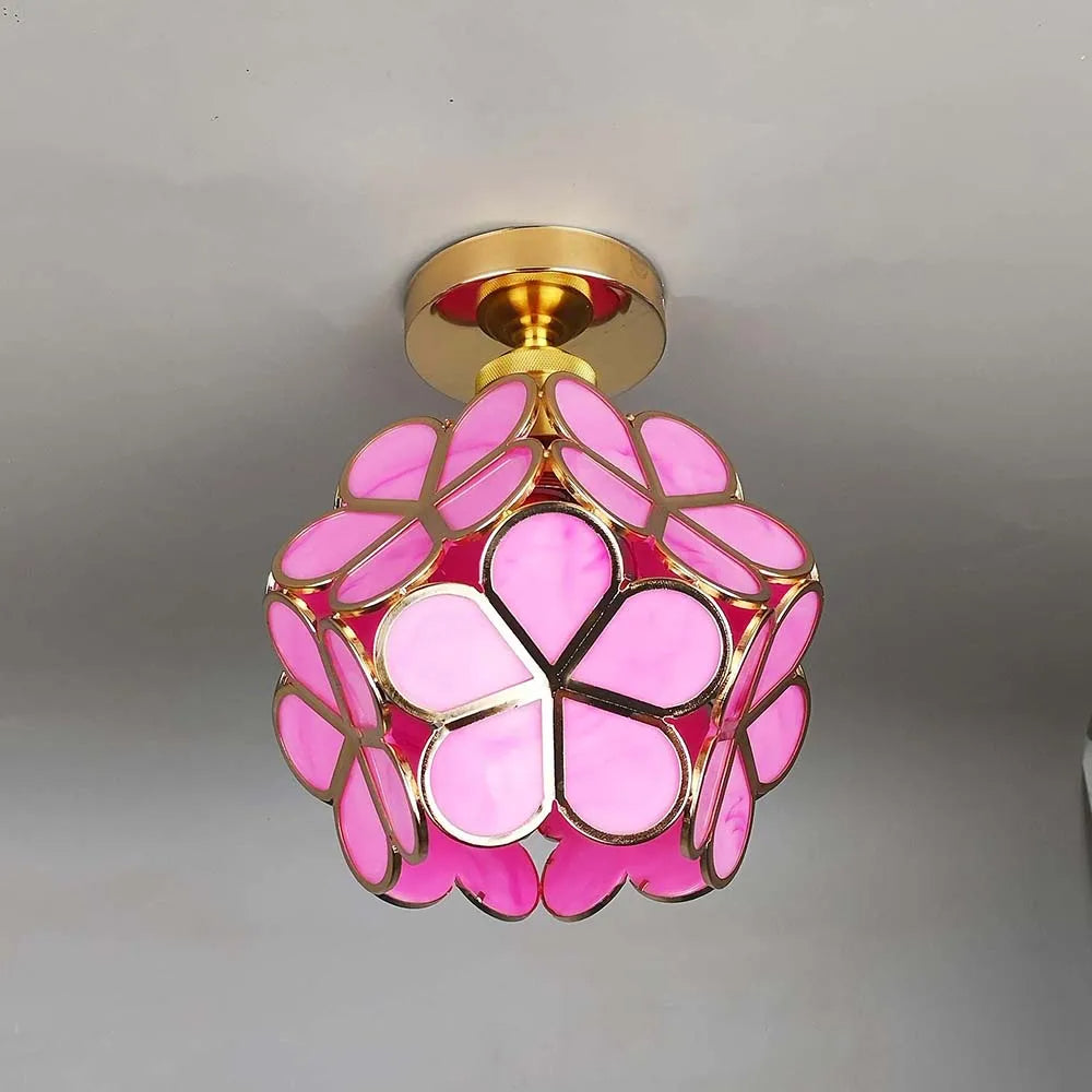 Bloemvormige plafondlamp met kristaldesign voor elegante ruimtes