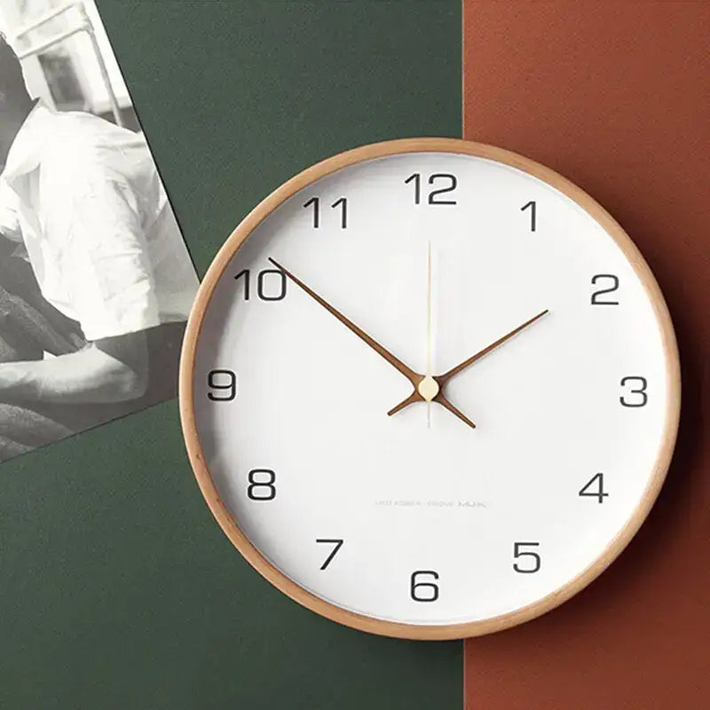 Houten wandklok met stil quartz uurwerk – minimalistisch design